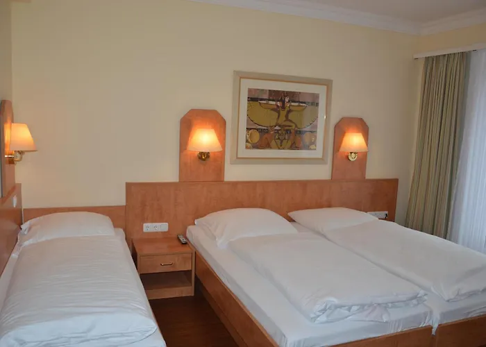 Wikinger Hof 3*
